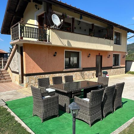 Villa Paradise ベリ・イスカ エクステリア 写真