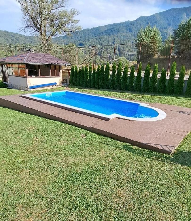 Villa Paradise ベリ・イスカ エクステリア 写真